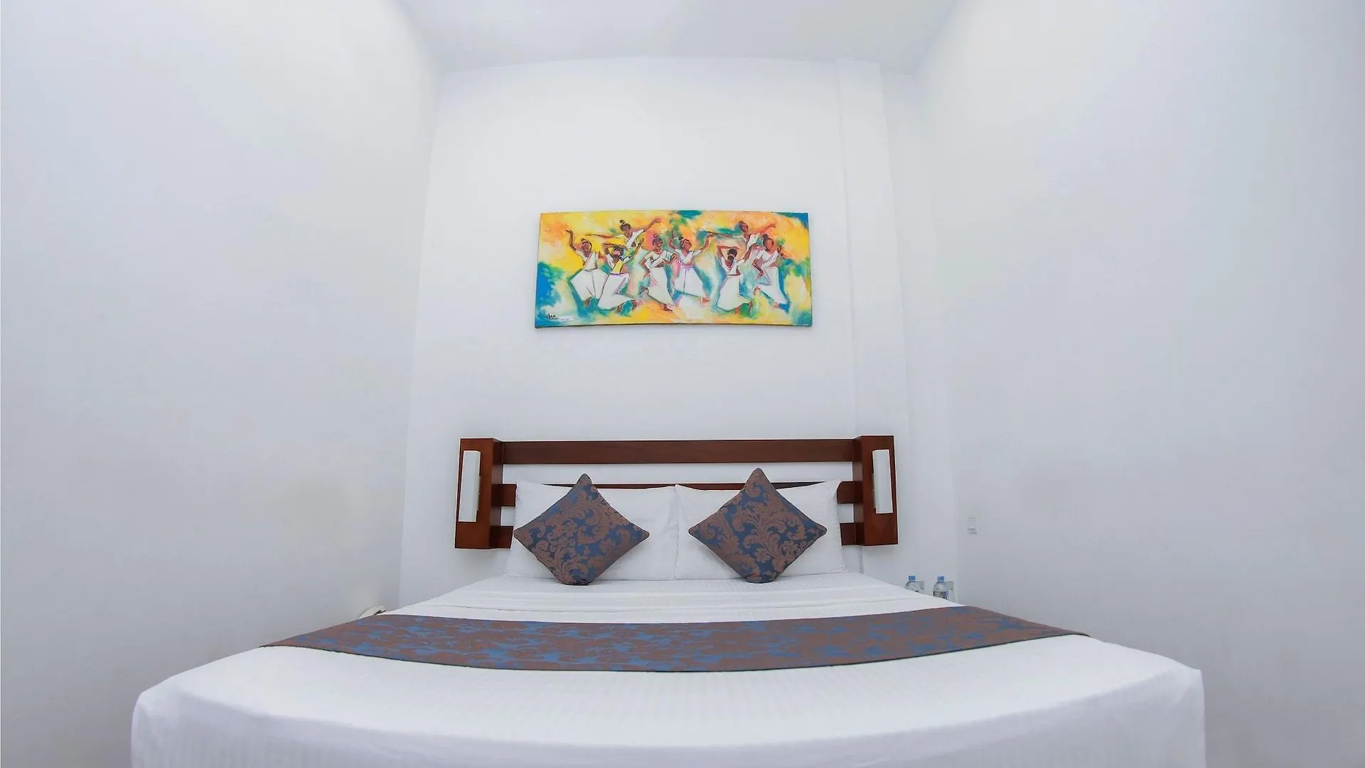 Blue Water Boutique Hotel Negombo